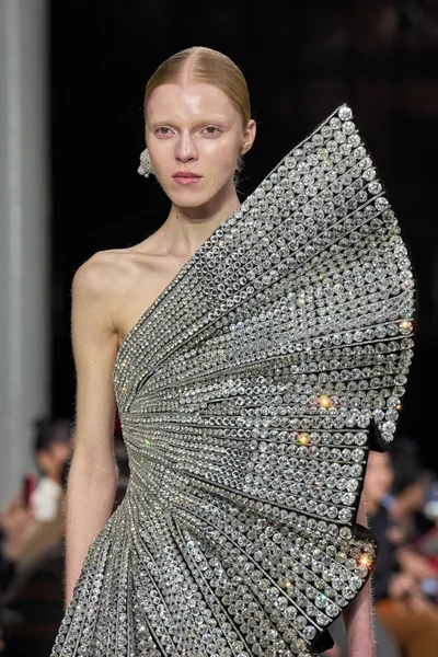 Look 83